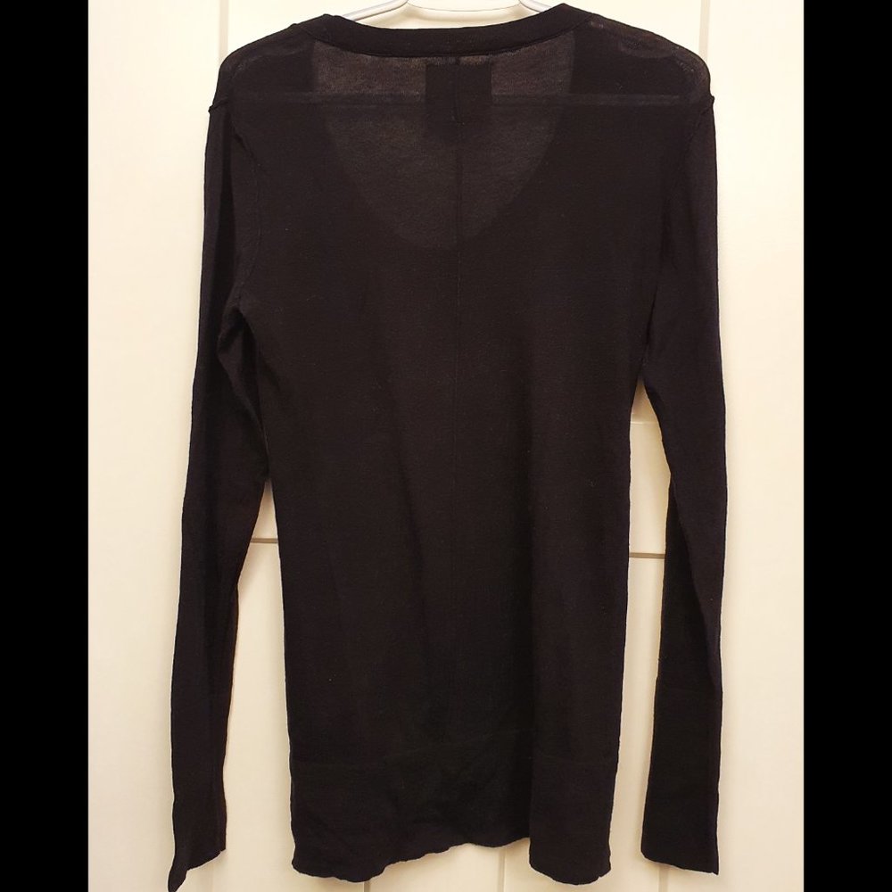 Soft wool sweater - Picture 2 of 7